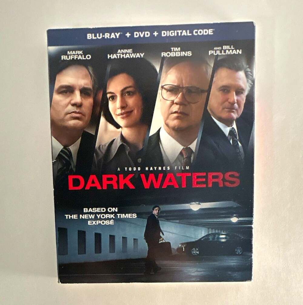 Dark Waters Blu-ray PG-13 Thriller Mark Ruffalo English Digital Copy Bonus